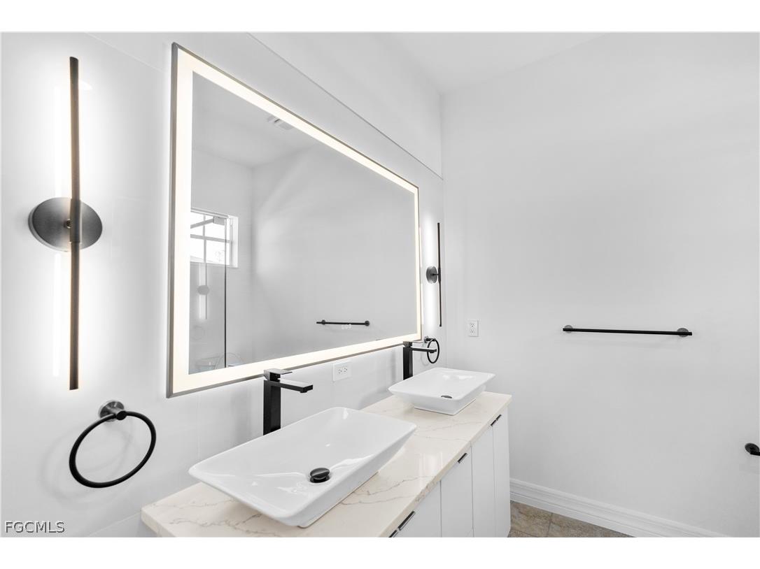 401 NW 27th Avenue Cape Coral FL 33993 2026007489 image22