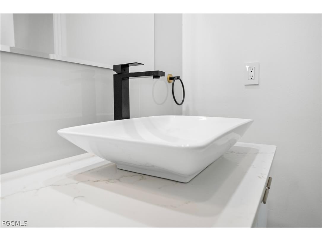 401 NW 27th Avenue Cape Coral FL 33993 2026007489 image27