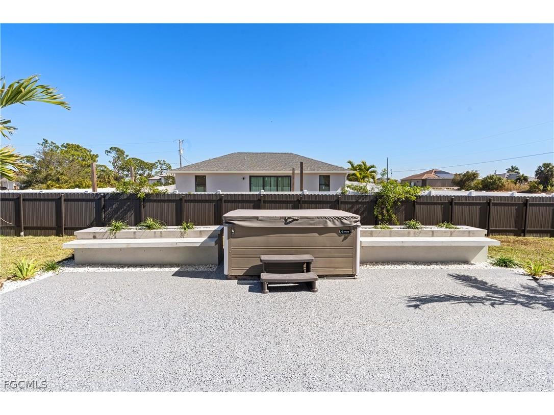 401 NW 27th Avenue Cape Coral FL 33993 2026007489 image40