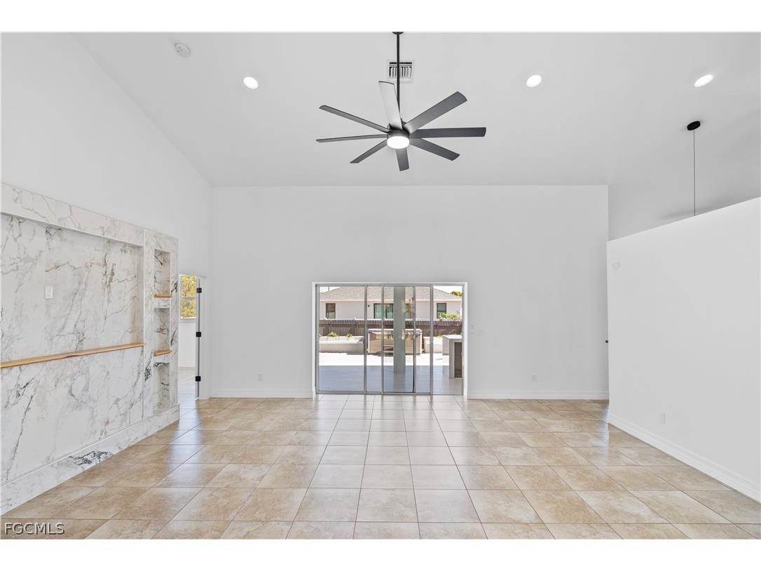 401 NW 27th Avenue Cape Coral FL 33993 2026007489 image6