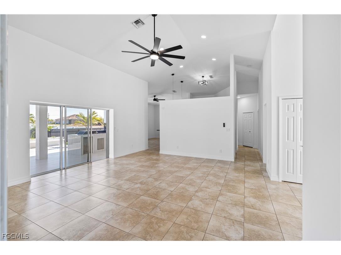401 NW 27th Avenue Cape Coral FL 33993 2026007489 image8