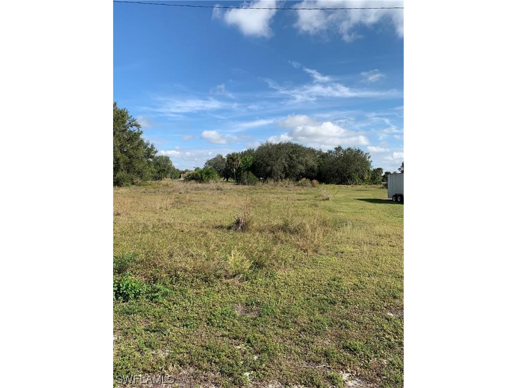 401 Ranier Avenue Lehigh Acres FL 33974 224001427 image1