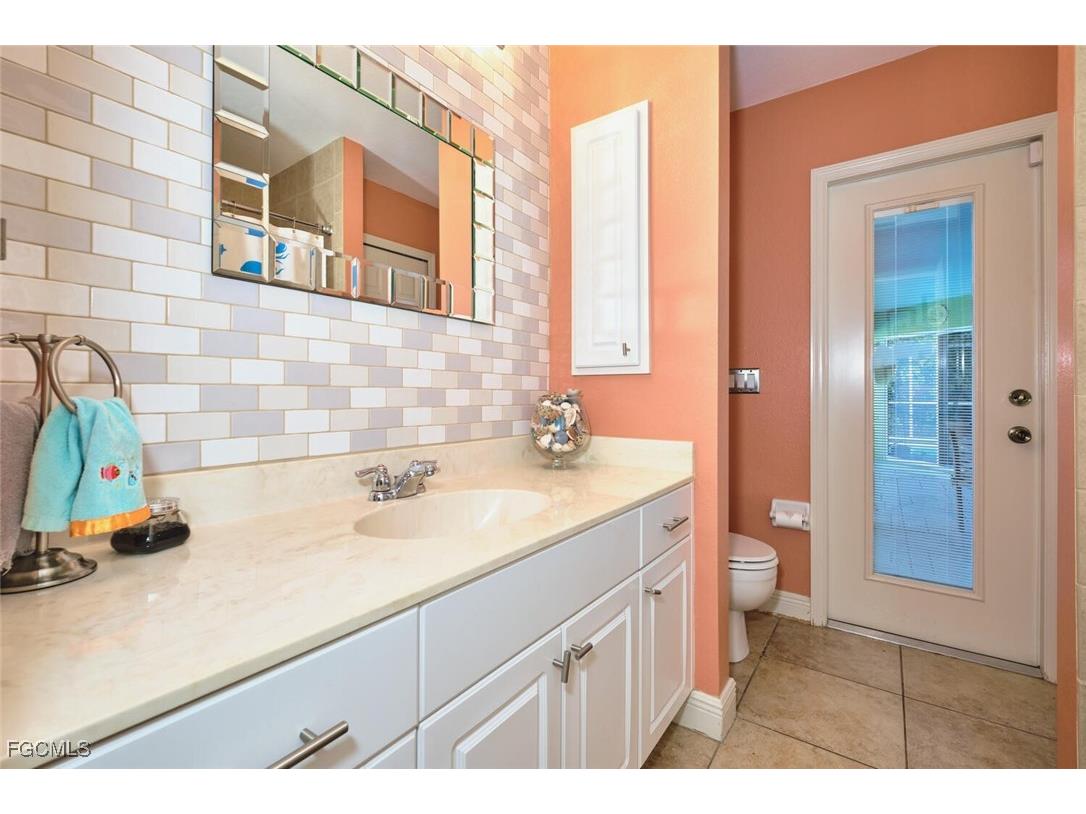 401 SE 23rd Terrace Cape Coral FL 33990 2026004120 image18