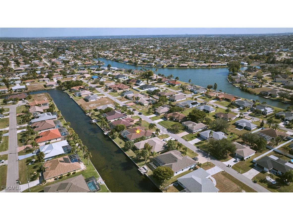 401 SE 23rd Terrace Cape Coral FL 33990 2026004120 image20