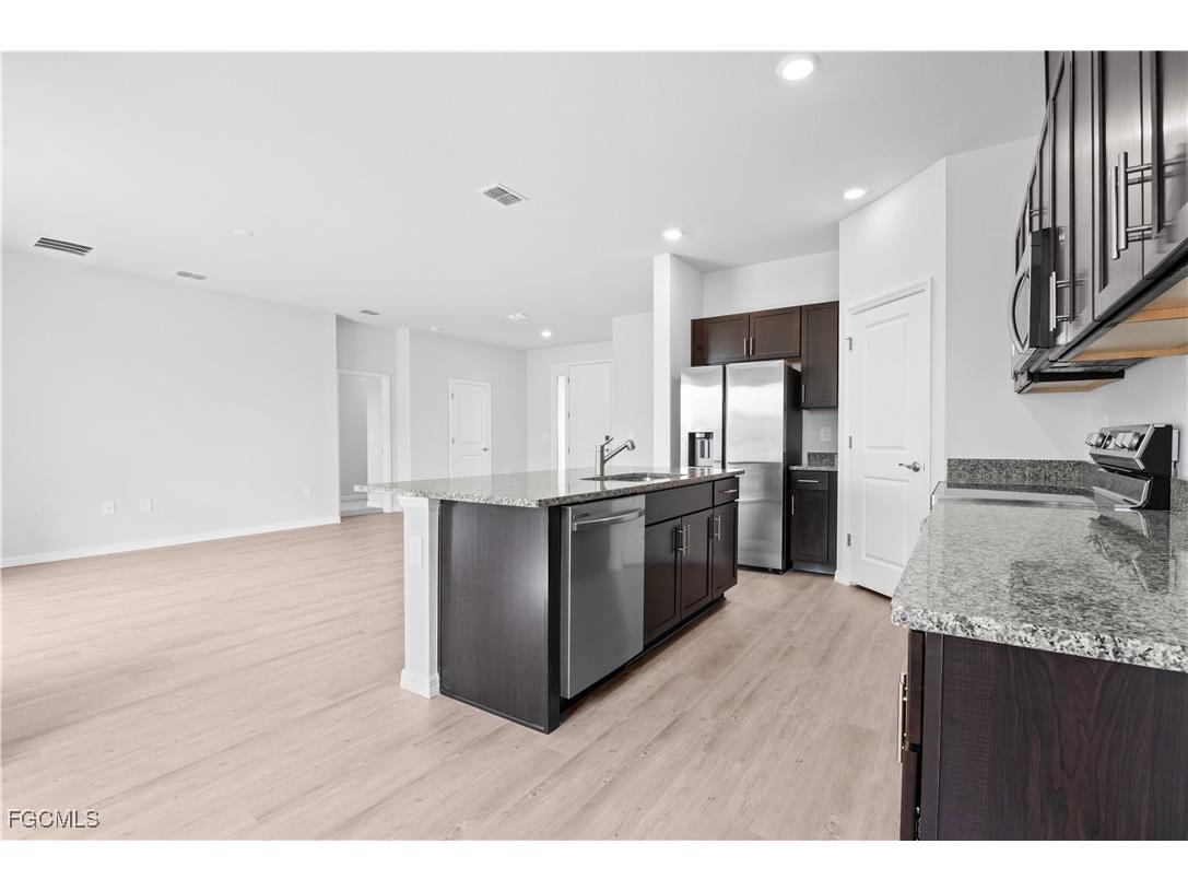 4010 NE 19th Place Cape Coral FL 33909 2025019904 image7