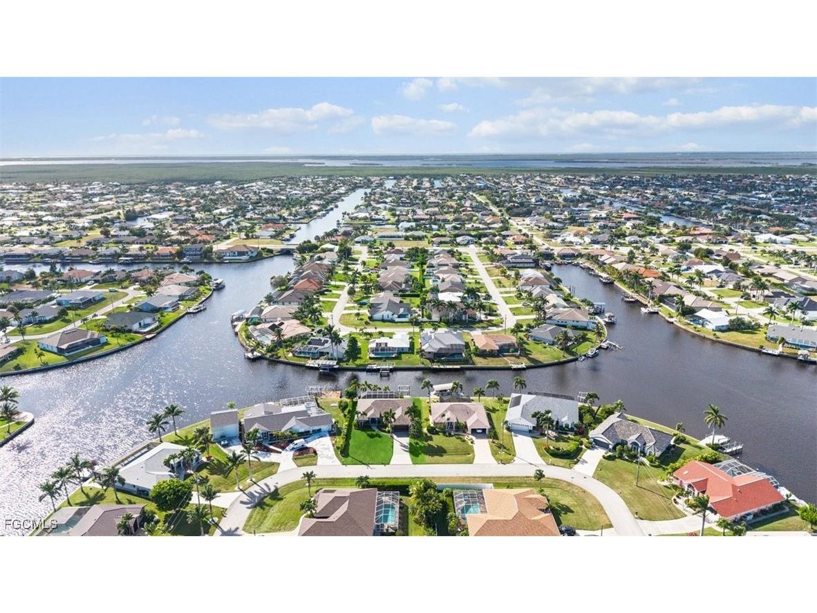 4010 SW 22nd Place Cape Coral FL 33914 2025018441 image39