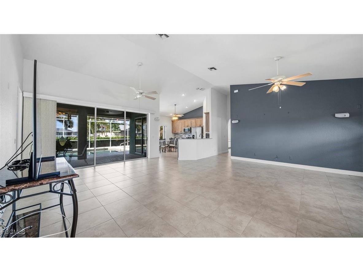 4010 SW 22nd Place Cape Coral FL 33914 2025018441 image6