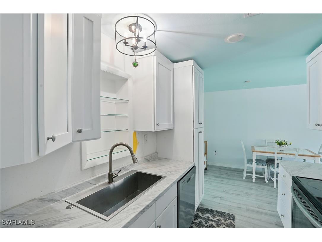 4011 Coconut Circle S Naples FL 34104 225055257 image9