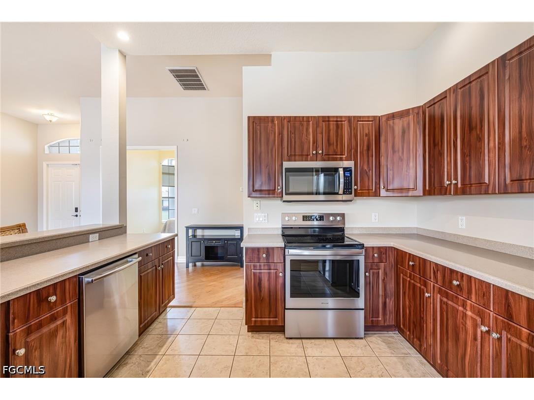 4011 SW 16th Place Cape Coral FL 33914 2026021815 image11
