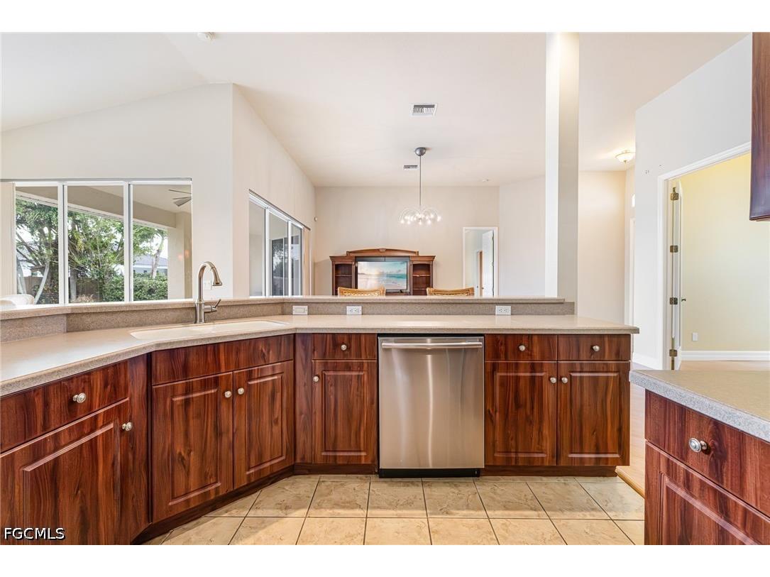 4011 SW 16th Place Cape Coral FL 33914 2026021815 image12