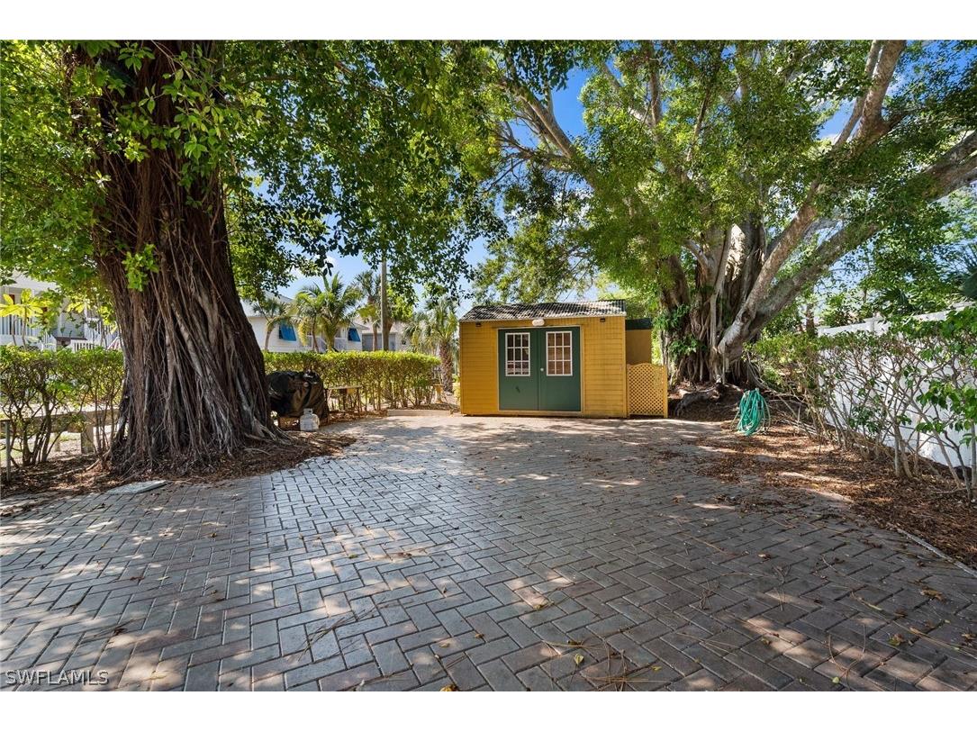 4011 Tarpon Avenue Bonita Springs FL 34134 226007380 image2