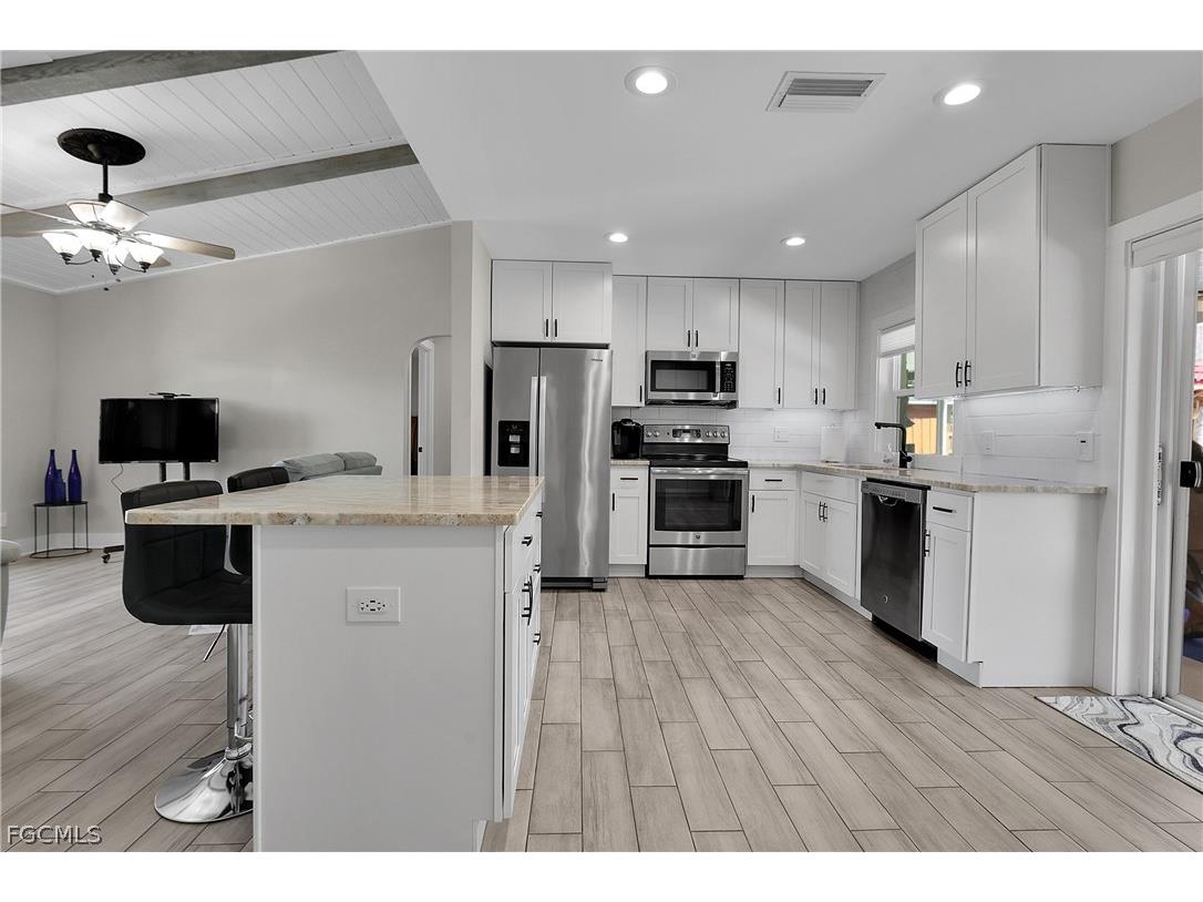 4013 SW 2nd Place Cape Coral FL 33914 2026010964 image9