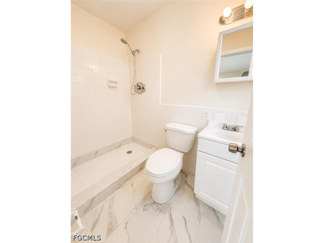 4014 SE 19th Place Cape Coral FL 33904 2026023768 image5