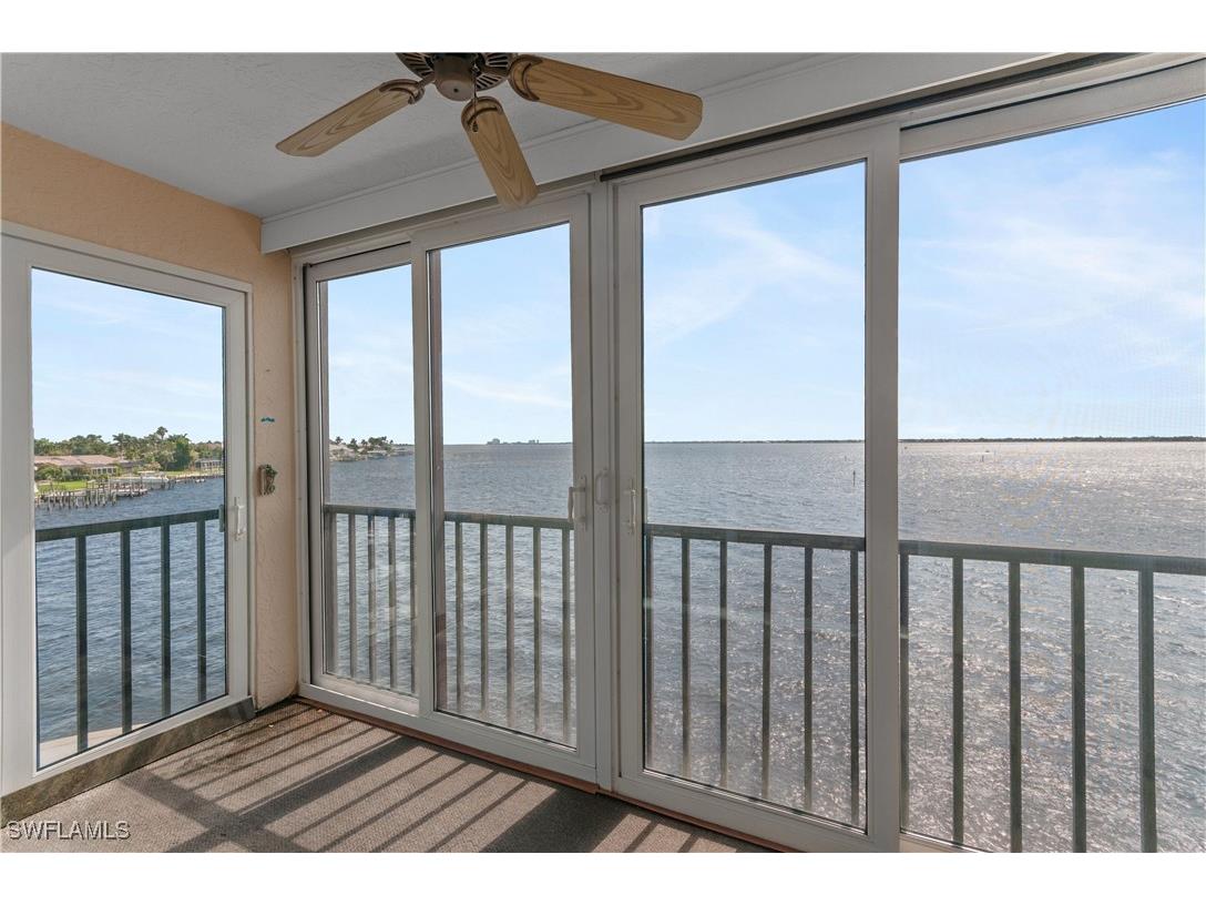 4015 SE 20th Place #301 Cape Coral FL 33904 225052238 image1