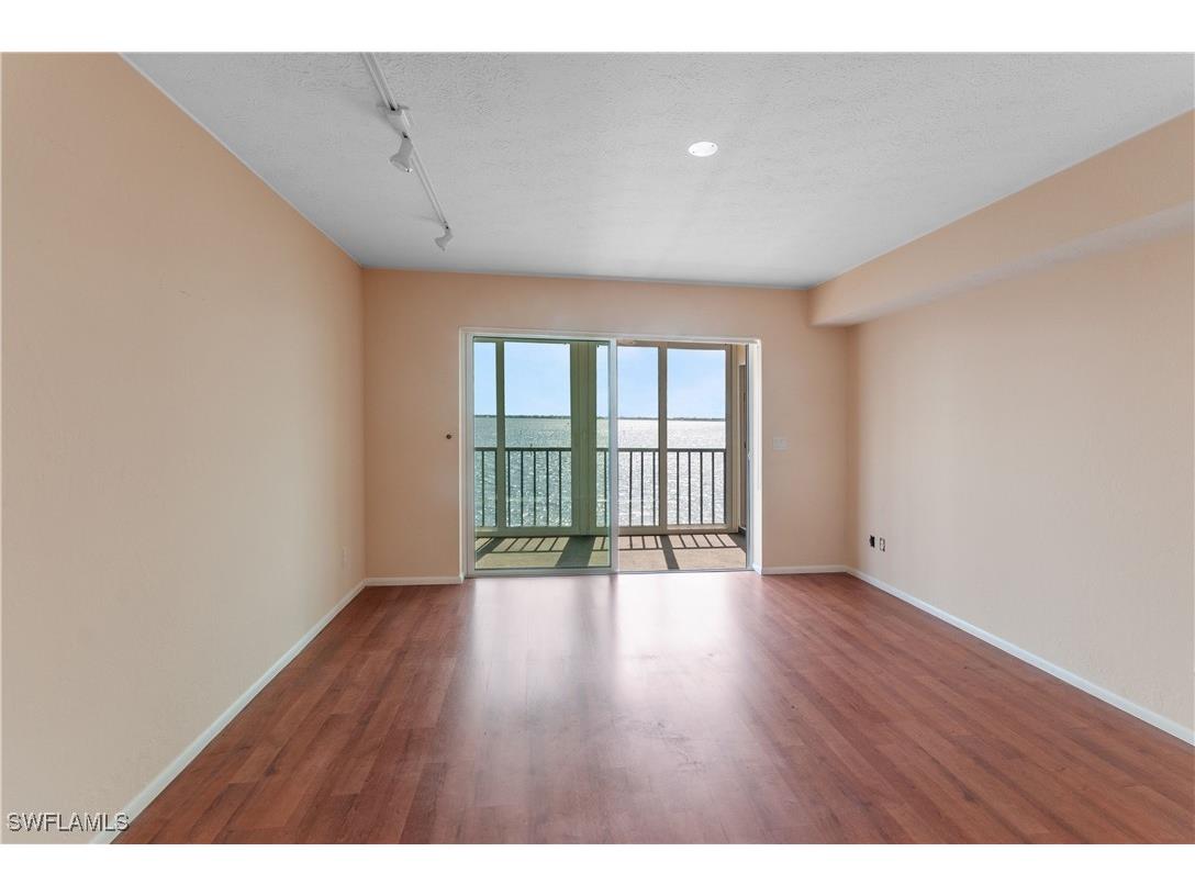 4015 SE 20th Place #301 Cape Coral FL 33904 225052238 image9