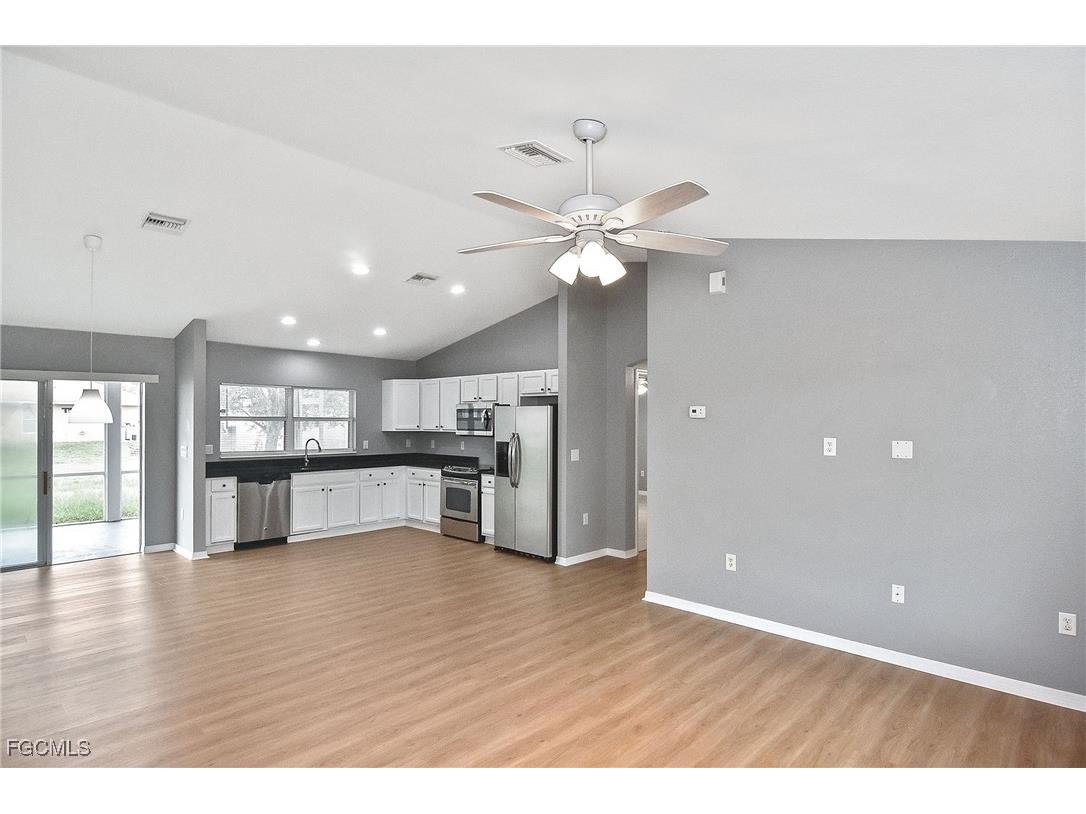 4016 35th Street SW Lehigh Acres FL 33976 2025014597 image3