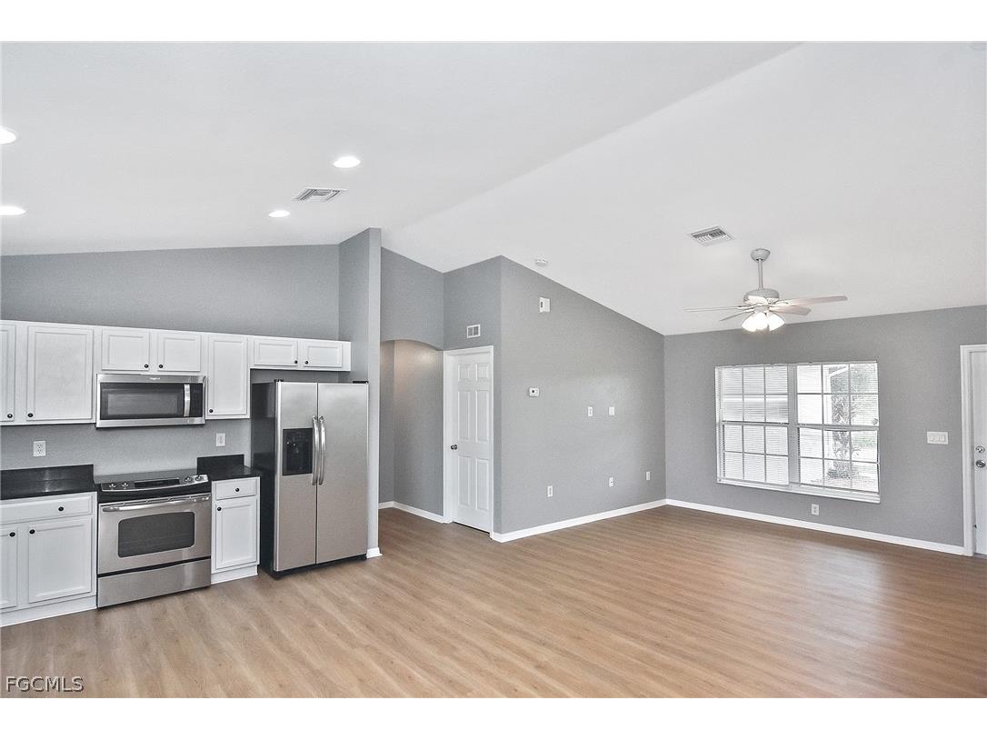 4016 35th Street SW Lehigh Acres FL 33976 2026013266 image5