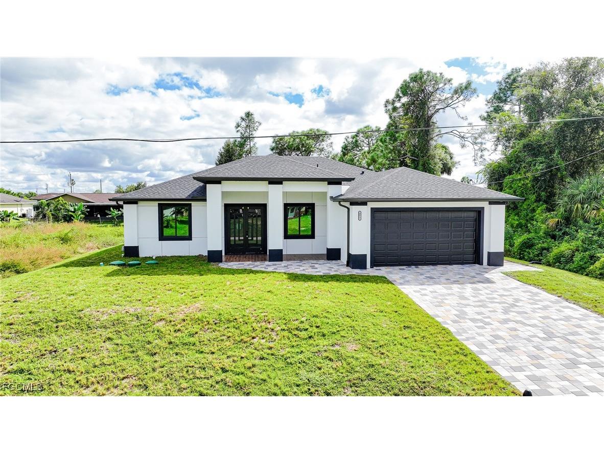 4017 2nd Street SW Lehigh Acres FL 33976 2025006796 image1