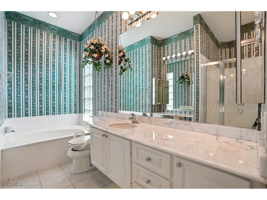 4017 Isla Ciudad Court Naples FL 34109 2025006080 image19