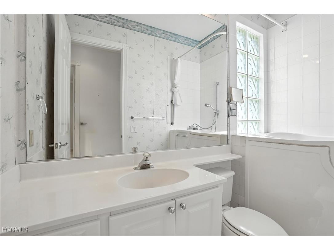 4017 Isla Ciudad Court Naples FL 34109 2025006080 image24