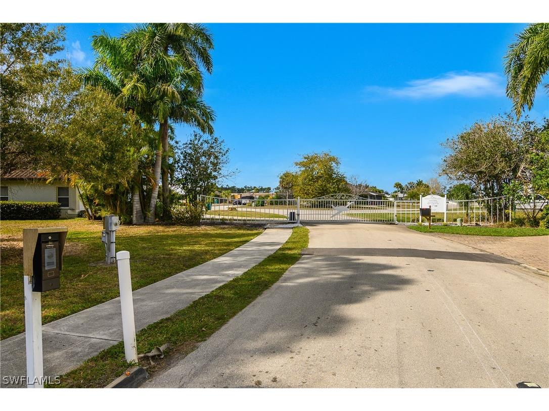 4017 Skyway Drive Naples FL 34112 226008977 image23