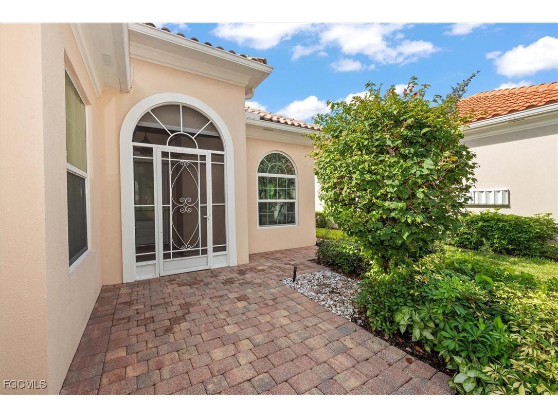 4017 Trinidad Way Naples FL 34119 2025013614 image4