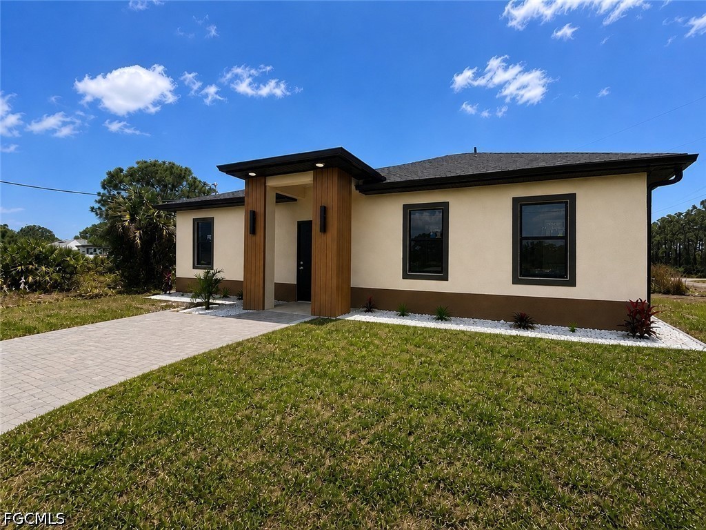4018 10th Street SW Lehigh Acres FL 33976 2026020558 image1