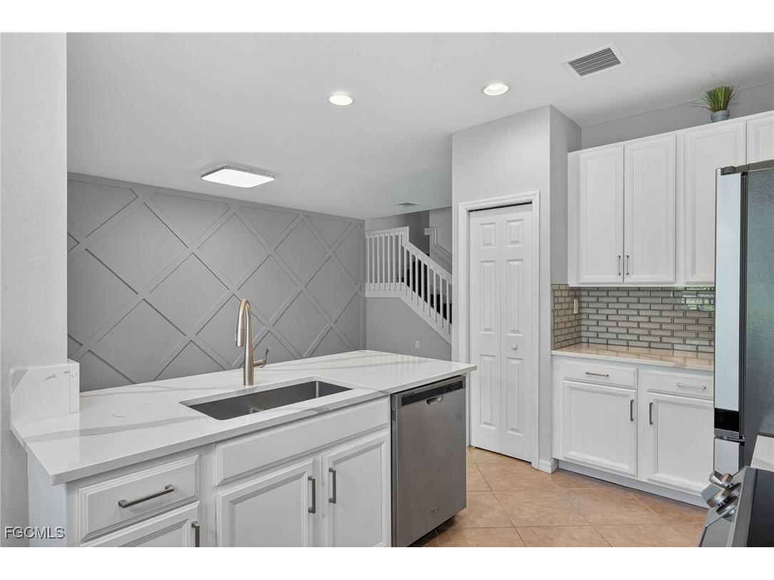 4018 Cherrybrook Loop Fort Myers FL 33966 2025018903 image11