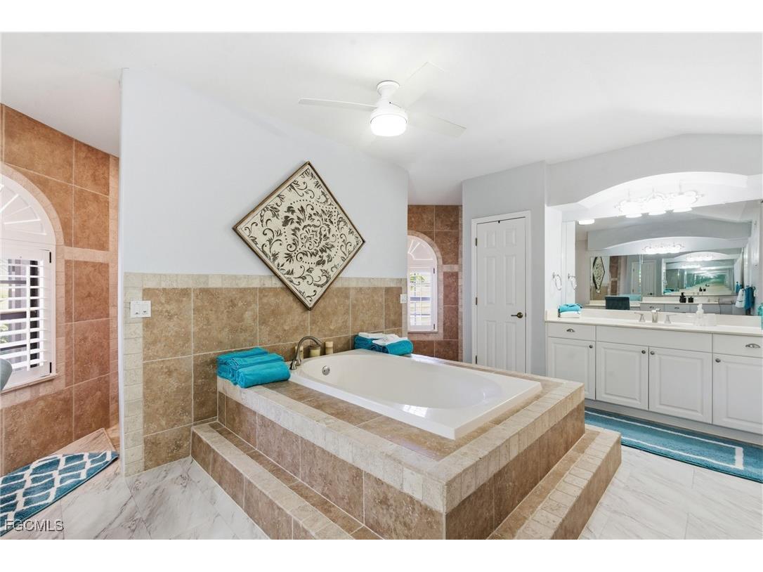 4018 NW 12th Street Cape Coral FL 33993 2025021957 image27