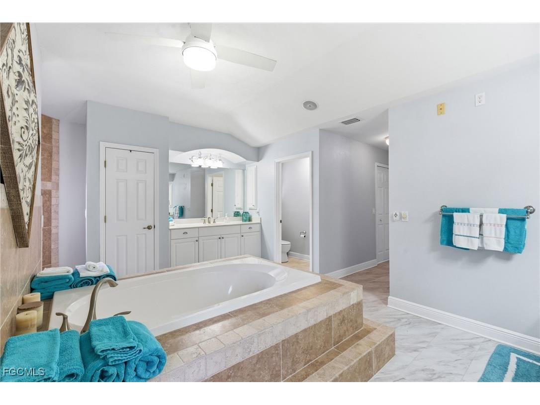 4018 NW 12th Street Cape Coral FL 33993 2025021957 image28