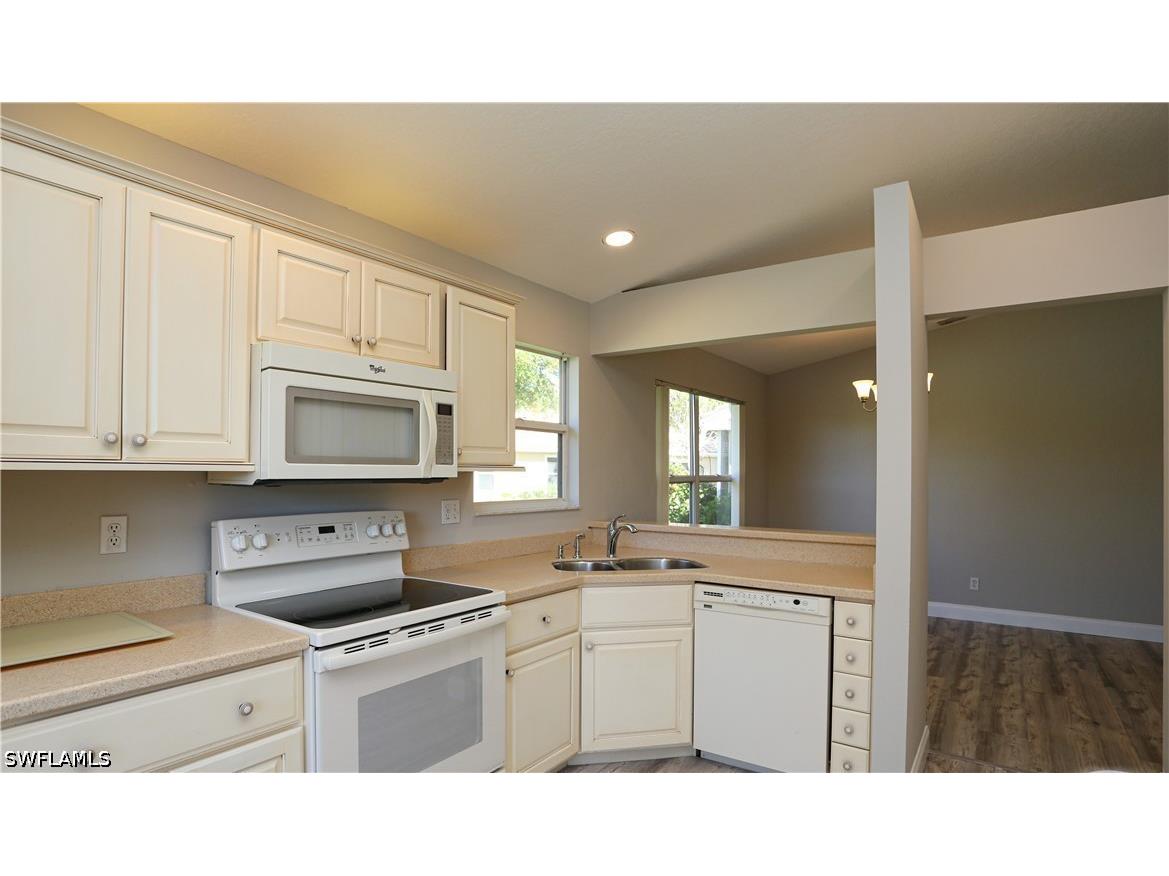 402 Emerald Bay Circle #E7 Naples FL 34110 226025399 image17