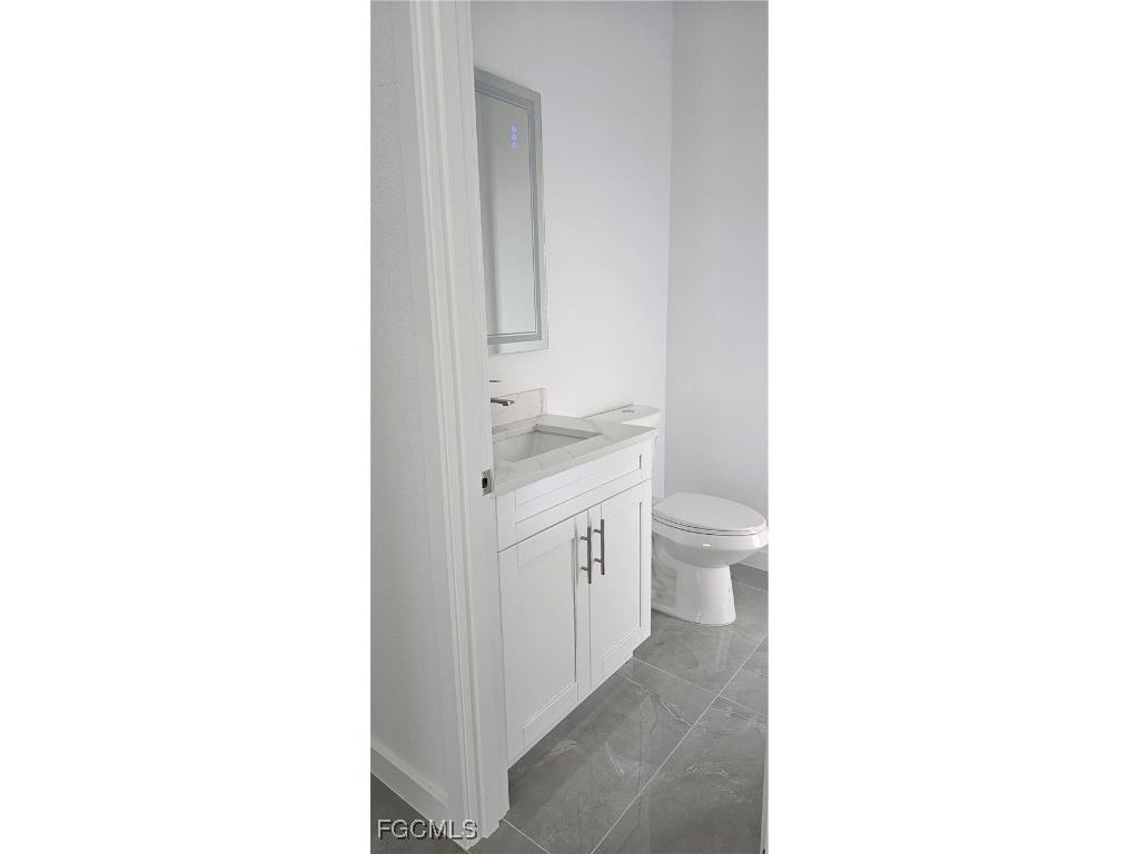 402 NW 10th Street Cape Coral FL 33993 2025007727 image2