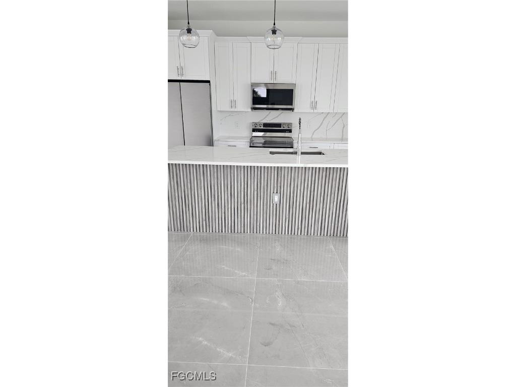 402 NW 10th Street Cape Coral FL 33993 2025007727 image31