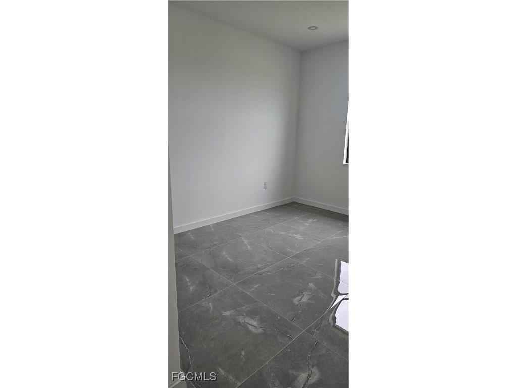 402 NW 10th Street Cape Coral FL 33993 2025007727 image33