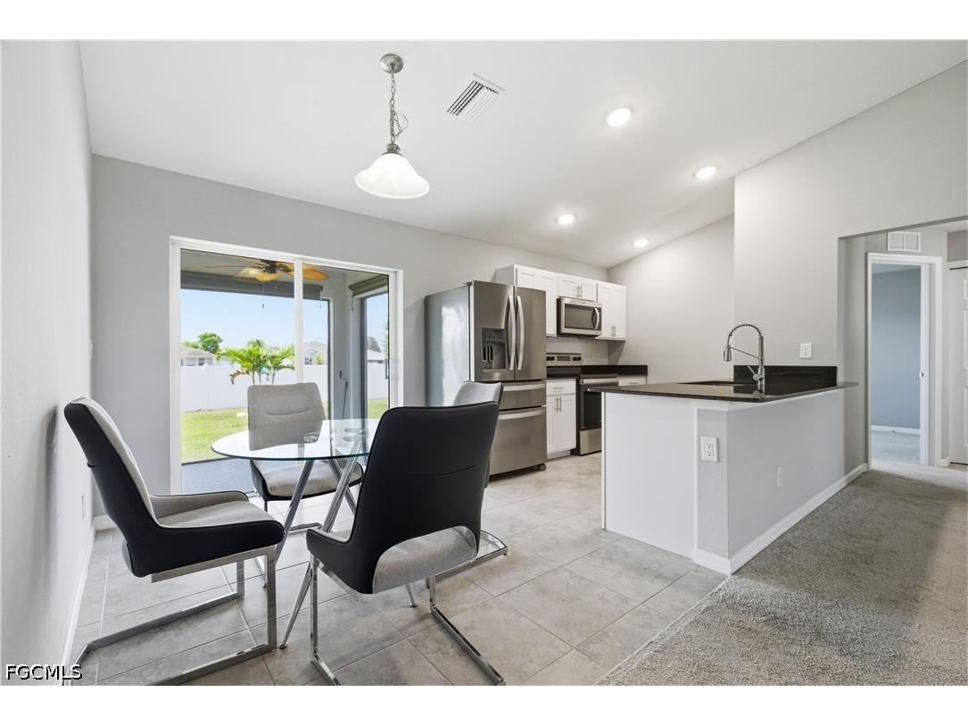 402 NW 18th Terrace Cape Coral FL 33993 2026020205 image20