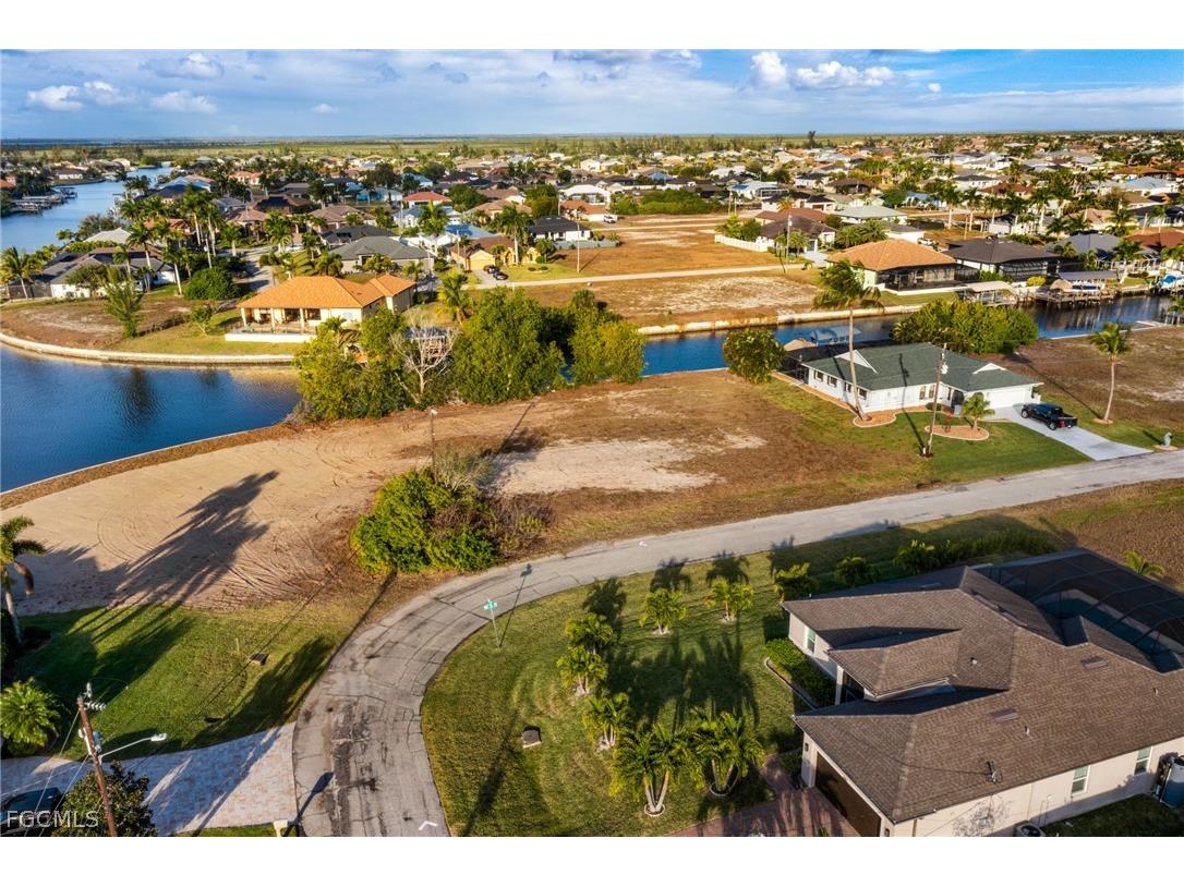 402 NW 34th Place Cape Coral FL 33993 2026007668 image2