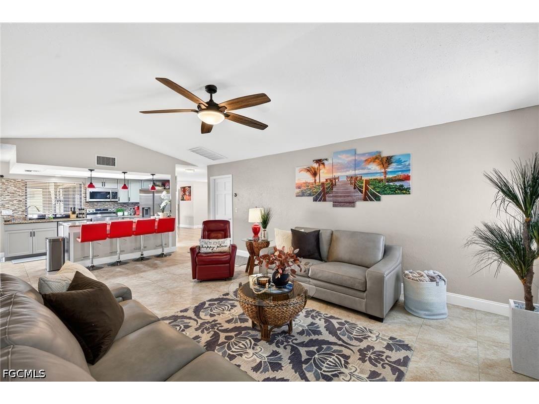 402 SW 37th Lane Cape Coral FL 33914 2026013229 image6