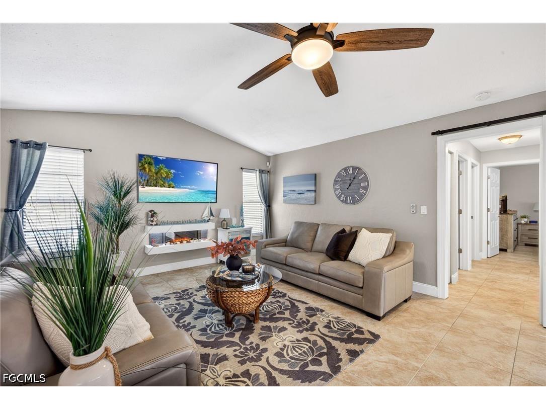 402 SW 37th Lane Cape Coral FL 33914 2026013229 image8