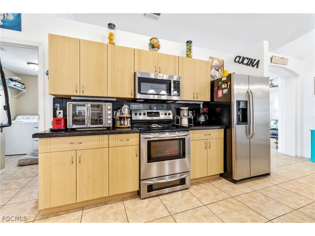 402 SW 46th Terrace Cape Coral FL 33914 2026010219 image13