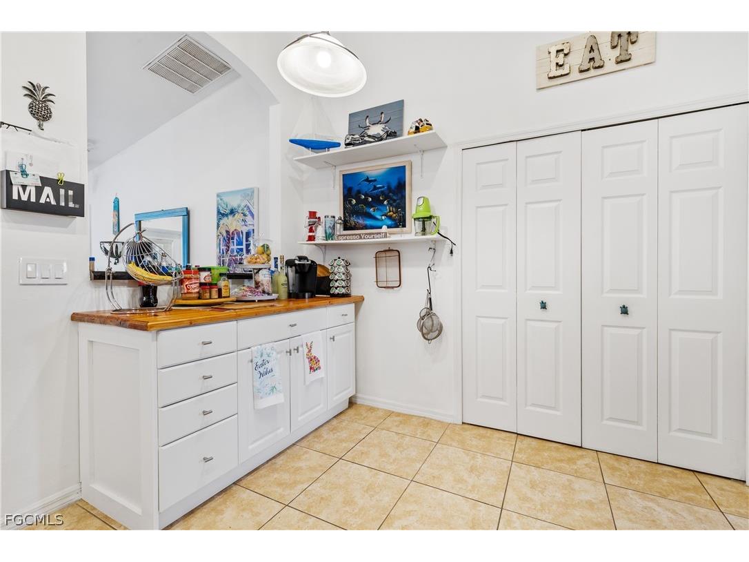402 SW 46th Terrace Cape Coral FL 33914 2026010219 image16