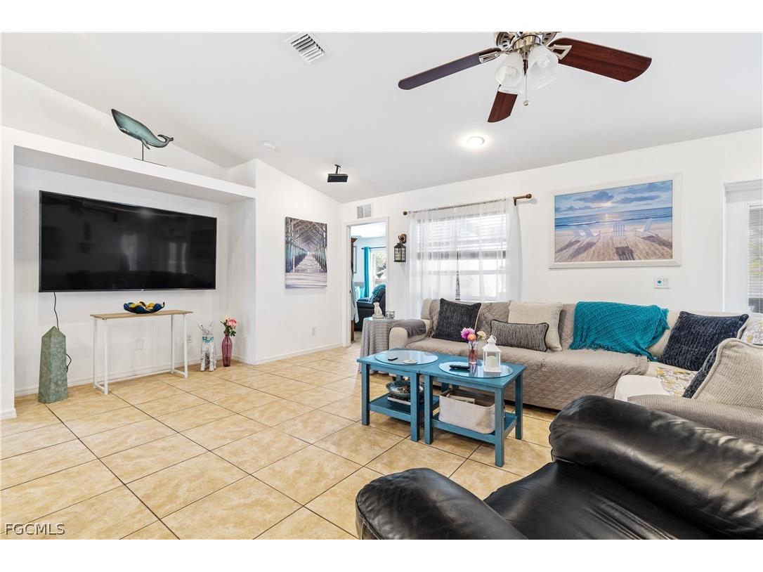402 SW 46th Terrace Cape Coral FL 33914 2026010219 image19