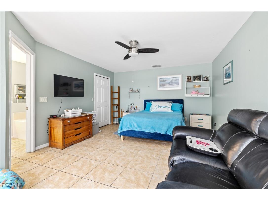 402 SW 46th Terrace Cape Coral FL 33914 2026010219 image26