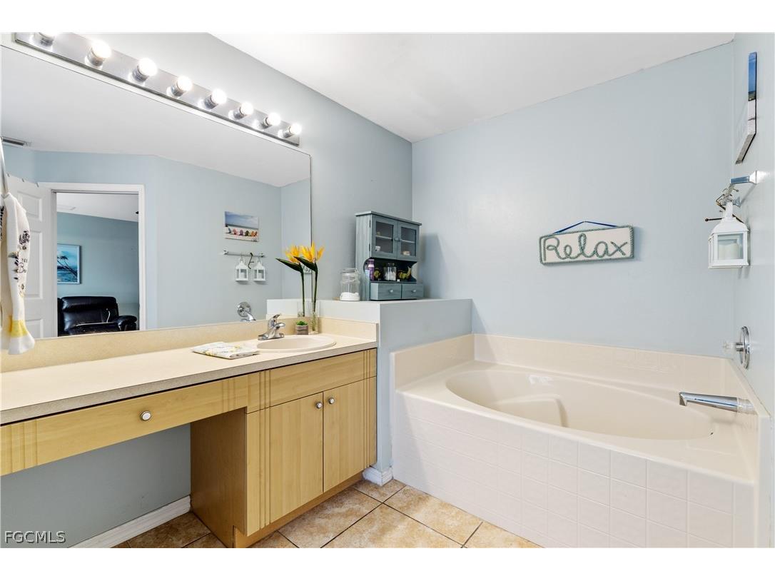 402 SW 46th Terrace Cape Coral FL 33914 2026010219 image28