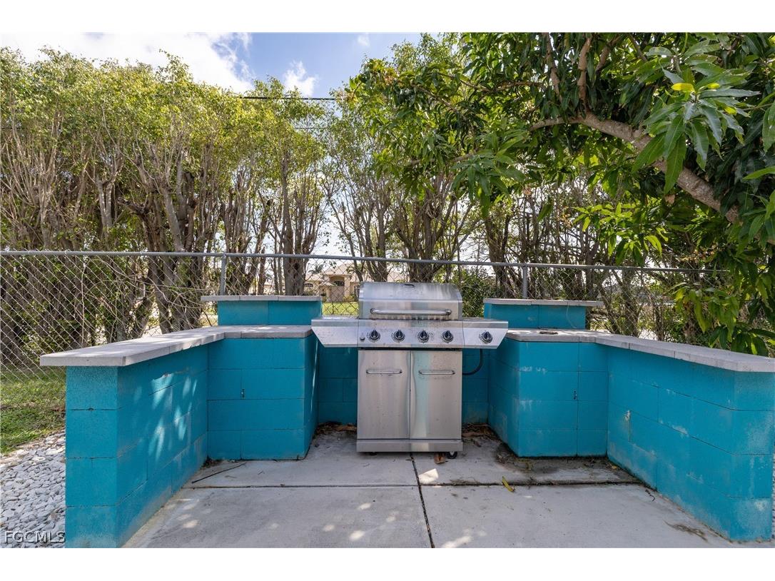 402 SW 46th Terrace Cape Coral FL 33914 2026010219 image37