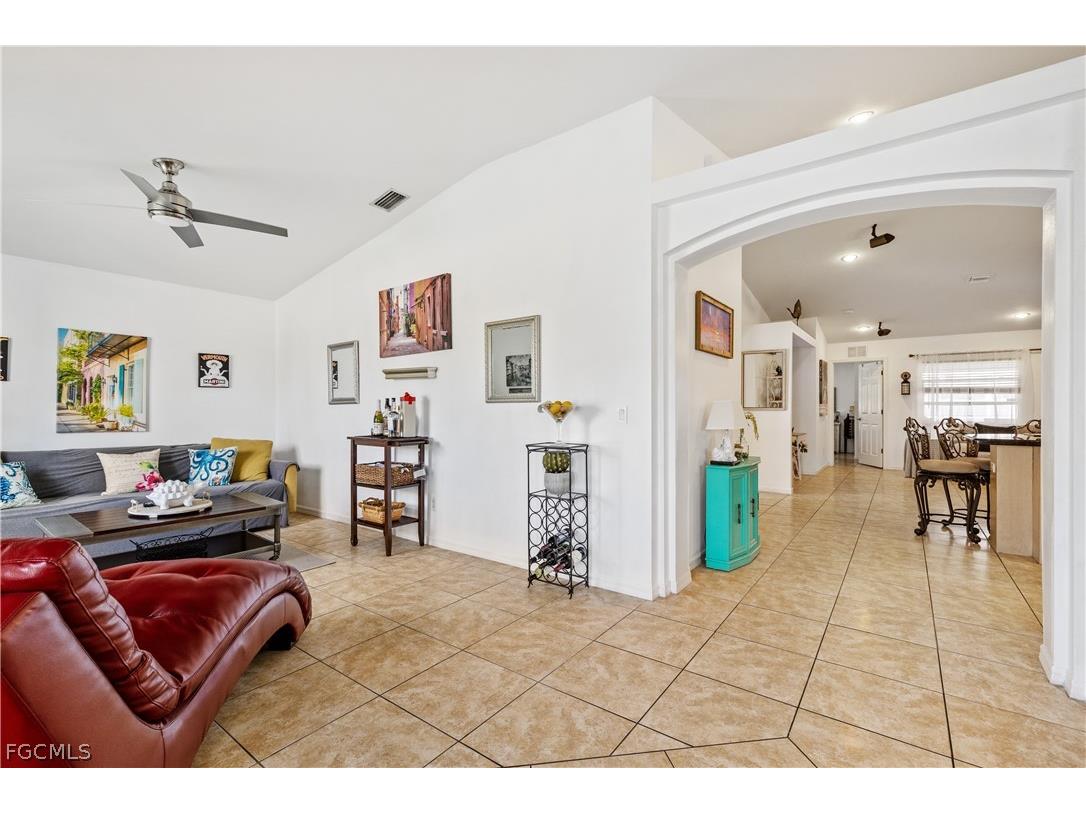 402 SW 46th Terrace Cape Coral FL 33914 2026010219 image9