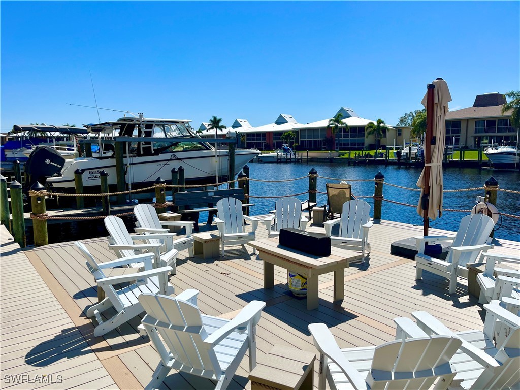 4020 SE 20th Place #F2 Cape Coral FL 33904 224088248 image1