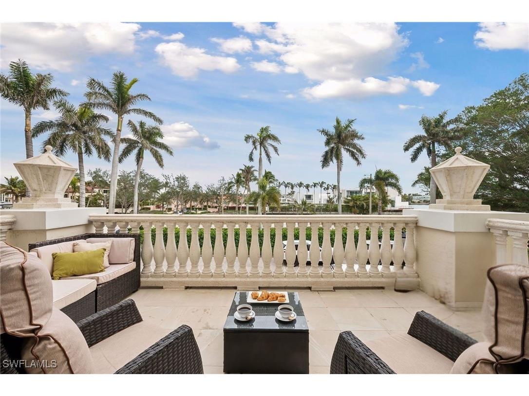 4021 Gulf Shore Boulevard N #V-16 Naples FL 34103 225005003 image15