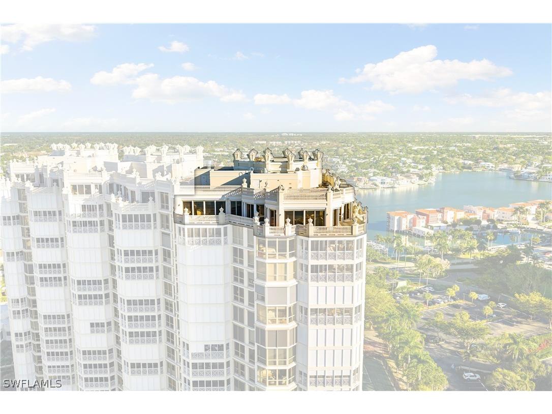 4021 Gulf Shore Boulevard N #11 Naples FL 34103 226005532 image1