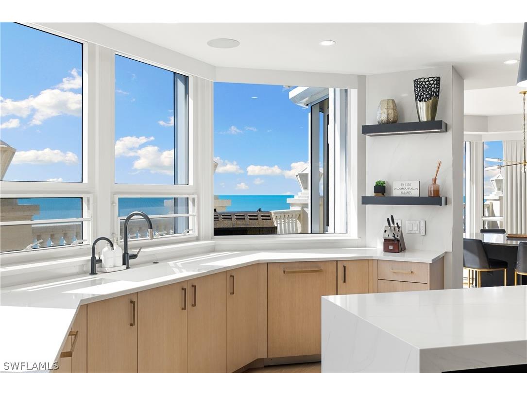 4021 Gulf Shore Boulevard N #11 Naples FL 34103 226005532 image16