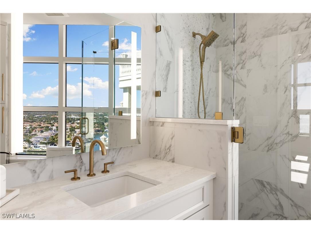4021 Gulf Shore Boulevard N #11 Naples FL 34103 226005532 image36